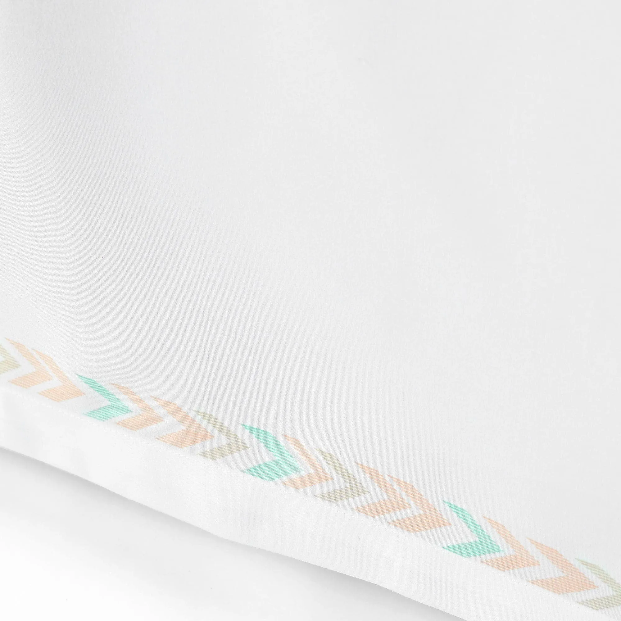 Printed Textured Arrow Crib Skirt