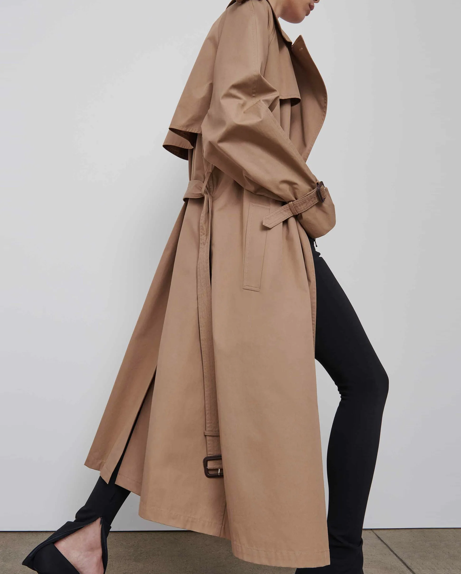 TRENCH COAT / TAN