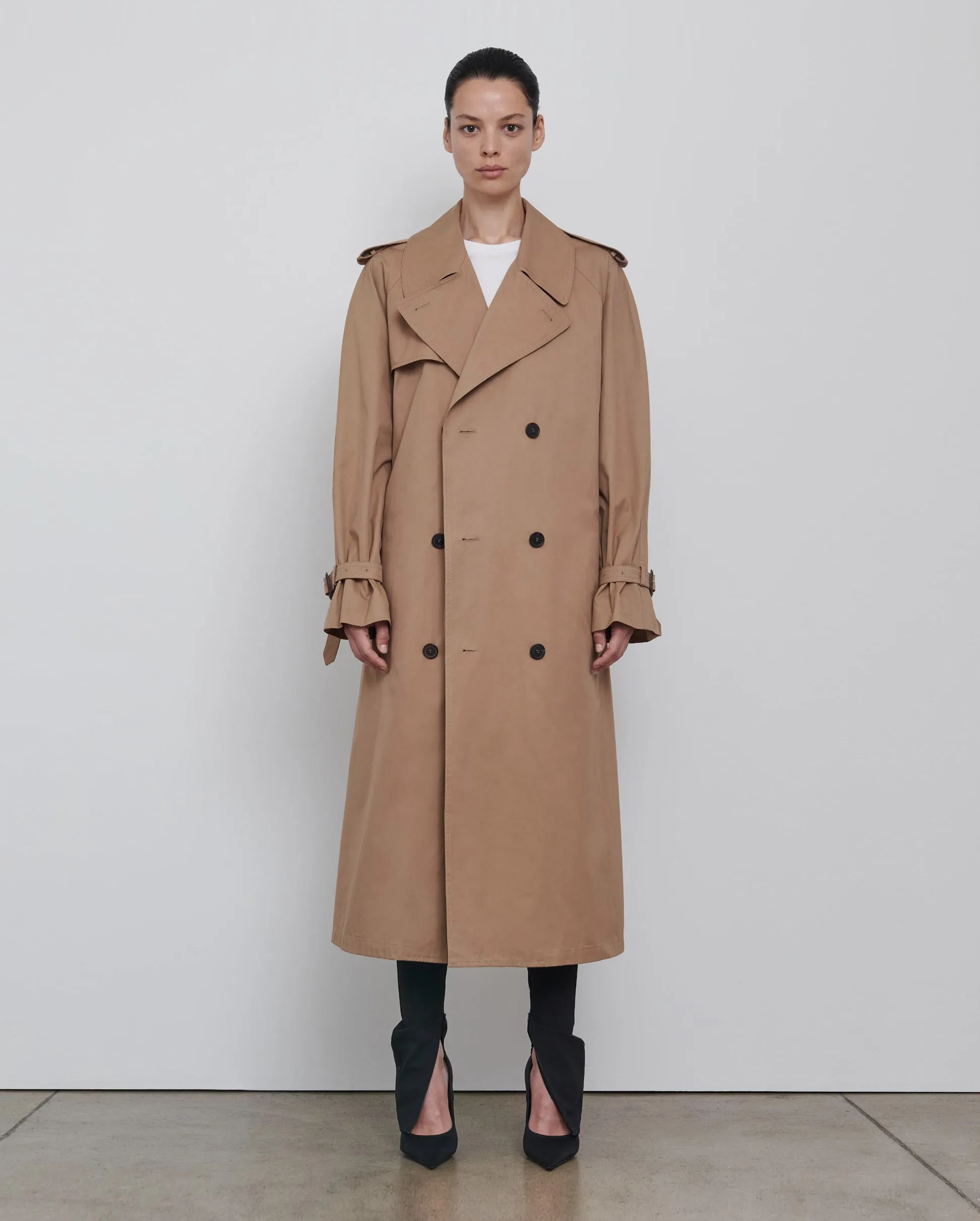 TRENCH COAT / TAN