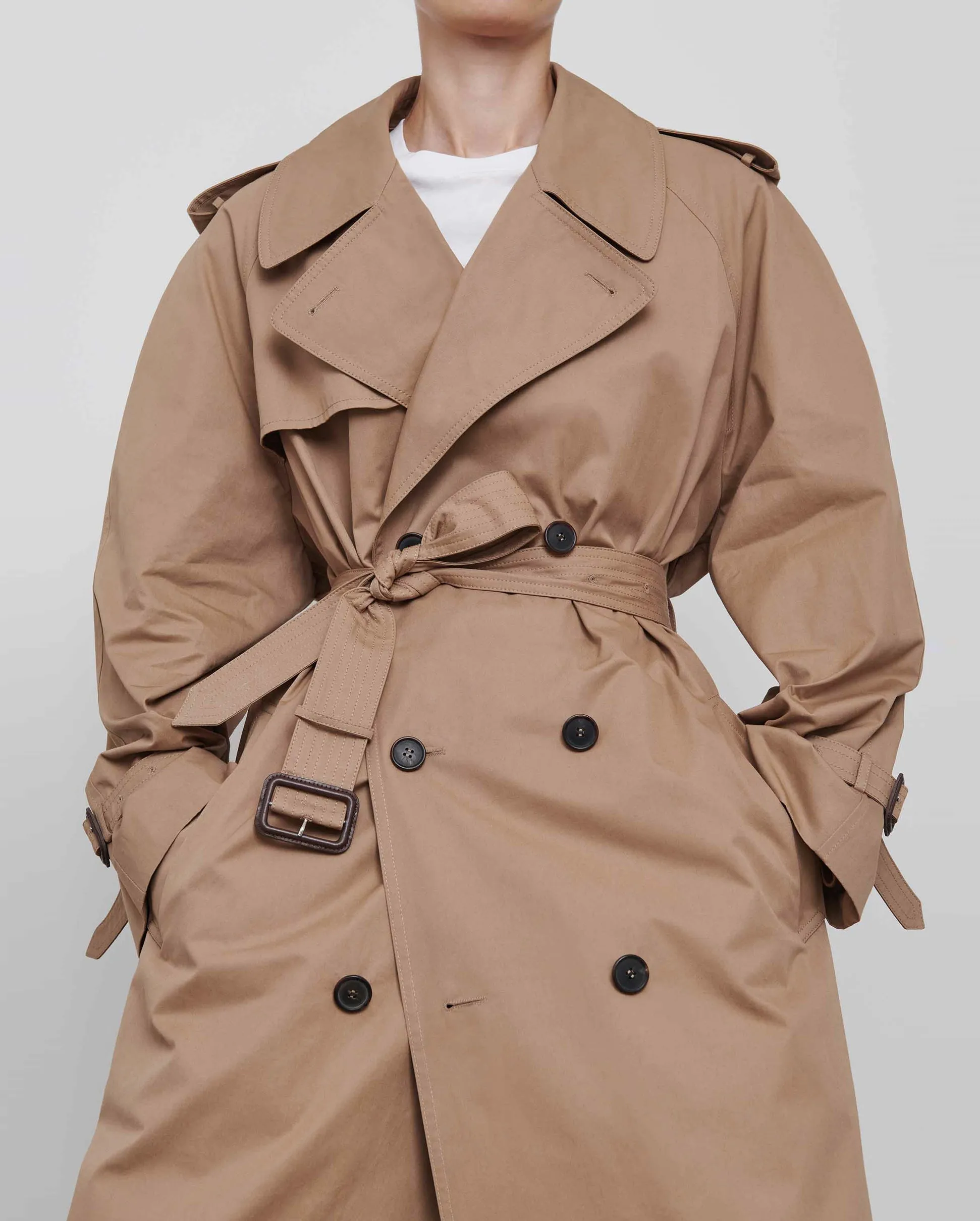 TRENCH COAT / TAN